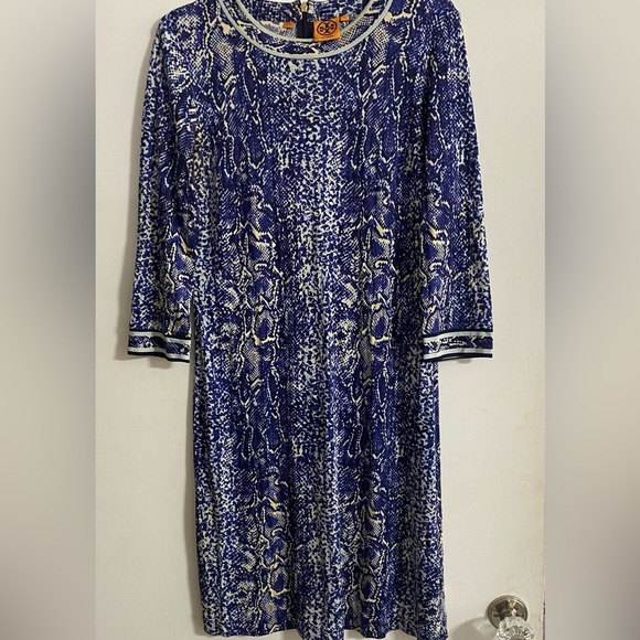 Tory Burch Dresses & Skirts - Tory Burch Navy and Cream Snake print silk Dress